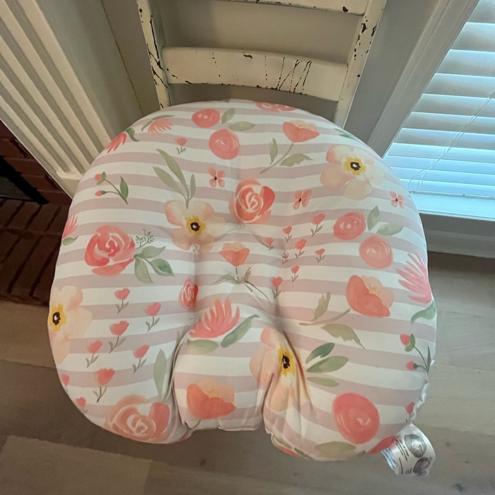 Brand new baby lounger